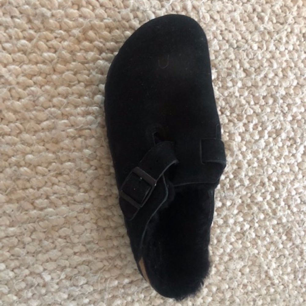 Never Been Worn Birkenstock Boston Fur Lined Black